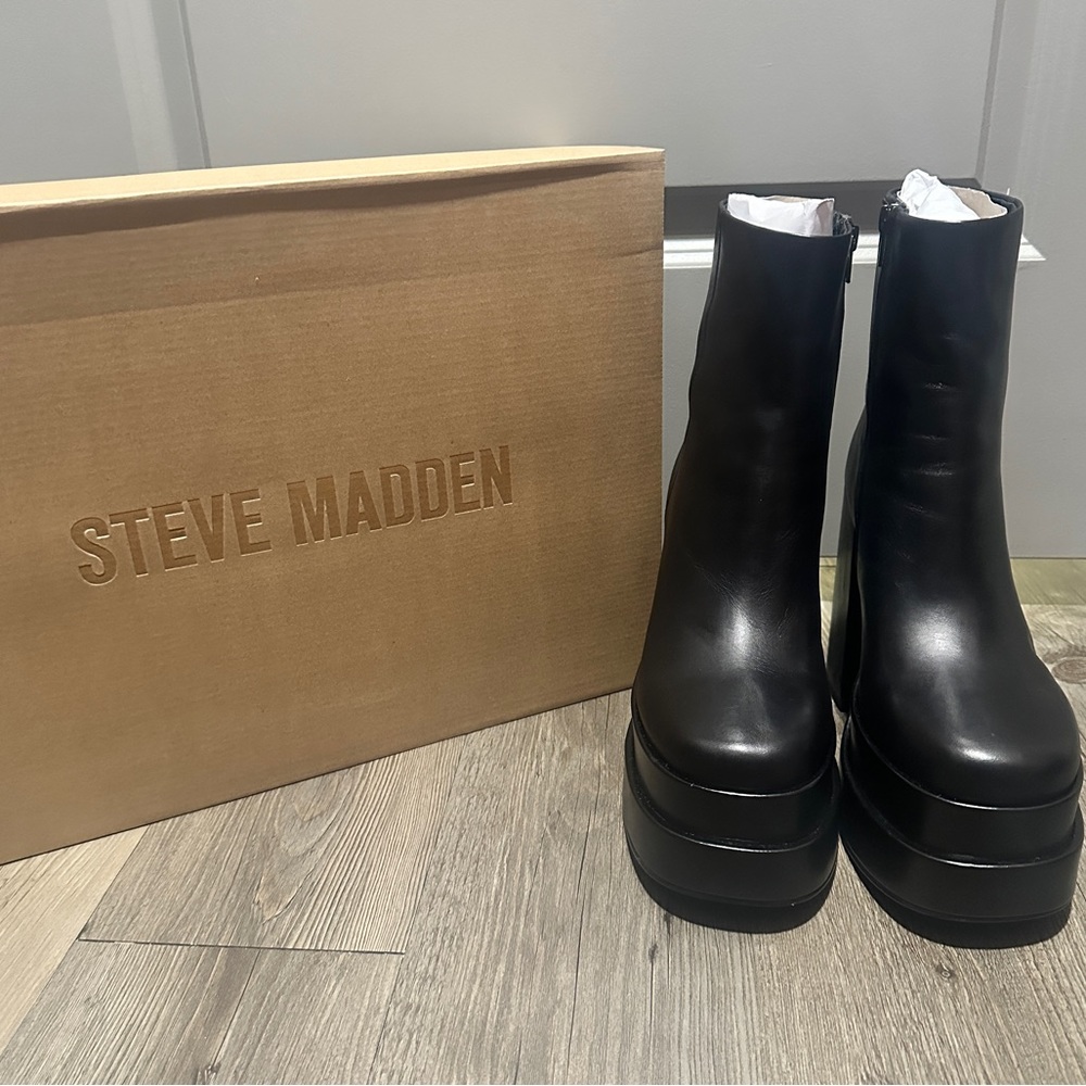 Cobra Black Boots by Steve Madden